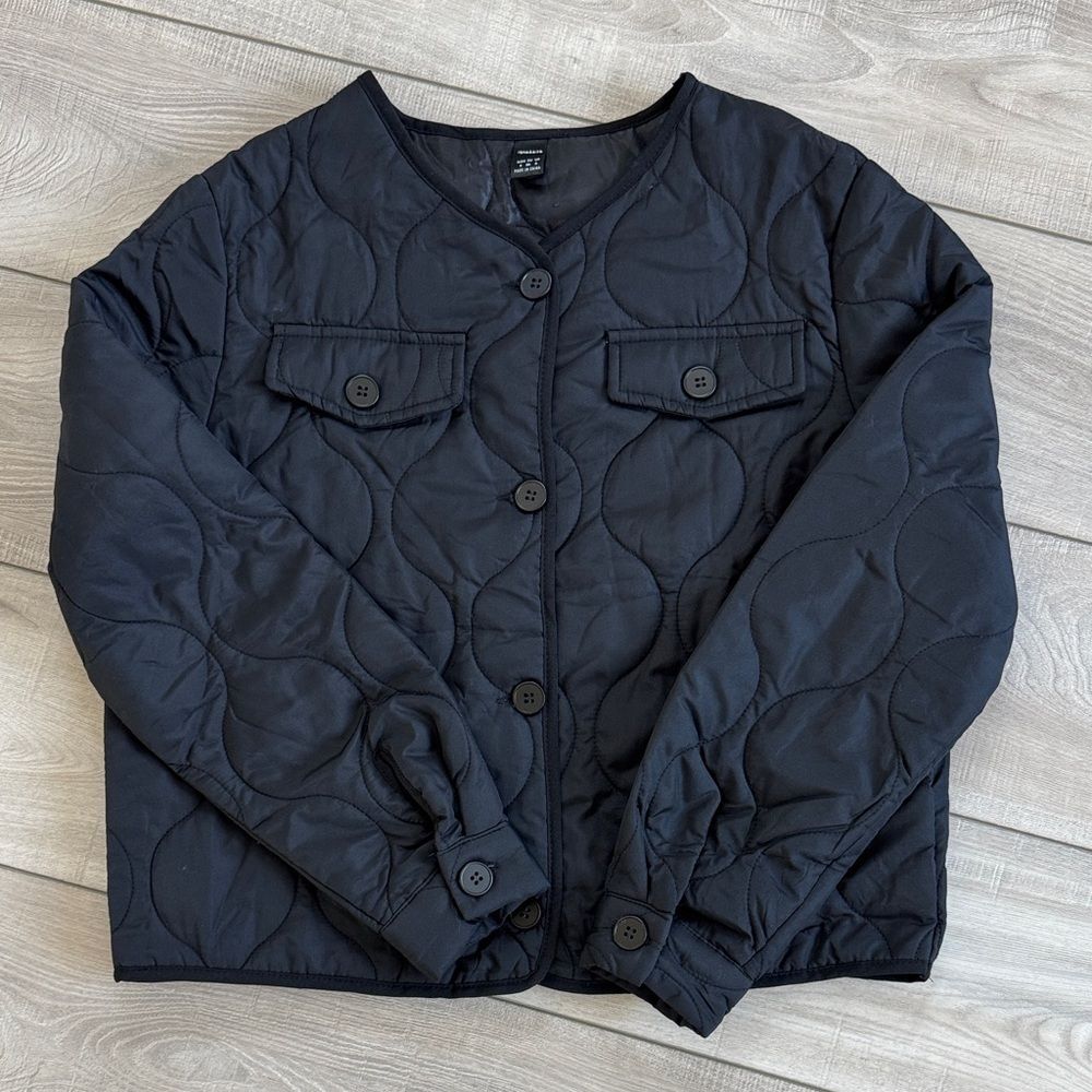 Black Quilted Women's Button Down Round Neck Lightweight Jacket, size small